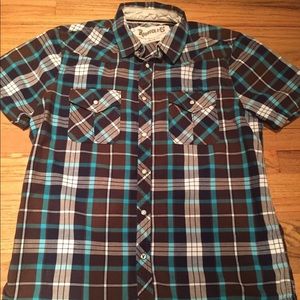 Short sleeve button up plaid shirt
